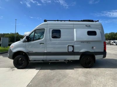 2027 Winnebago REVEL SPORT — photo 17 view