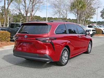 2025 Toyota Sienna - Photo 4