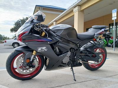 2026 Suzuki GSX-R750 - Photo 10