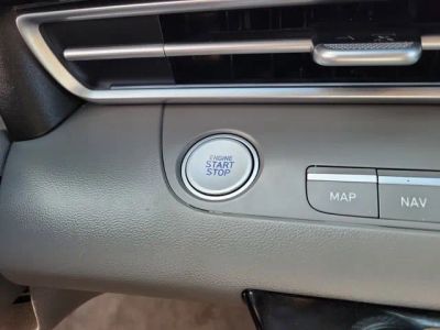 2024 Hyundai Elantra — photo 24 view