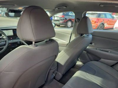2024 Hyundai Elantra — photo 27 view