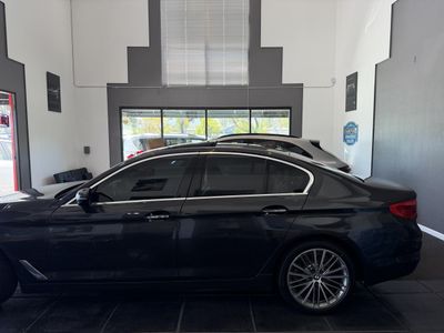2017 BMW 5-Series - Photo 3