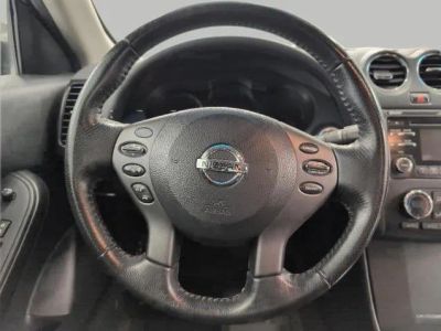 2012 Nissan Altima — detail view