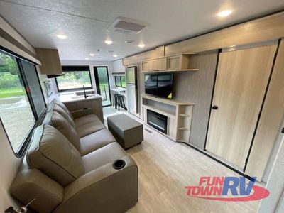 2025 Dutchmen RV Kodiak - Photo 10