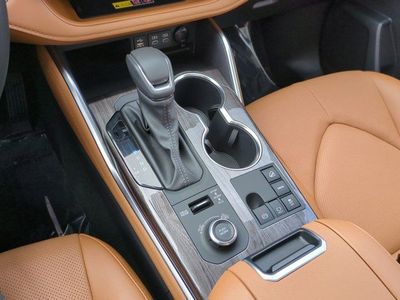 2025 Toyota Highlander - Photo 15