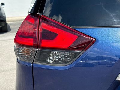 2017 Nissan Rogue - Photo 10