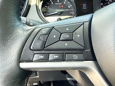 2017 Nissan Rogue - Photo 35