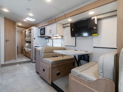2026 Thor Motor Coach Chateau - Photo 12