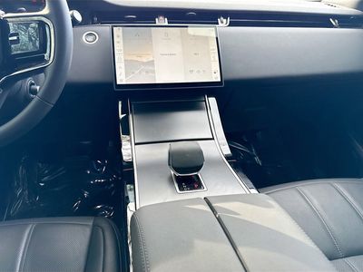 2026 Land Rover Range Rover Evoque - Photo 18