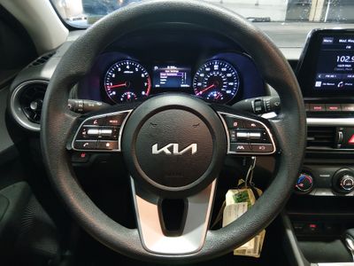 2024 Kia Forte — photo 12 view