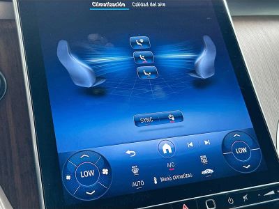 2025 Mercedes-Benz GLC — photo 15 view