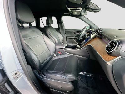 2025 Mercedes-Benz GLC — photo 28 view