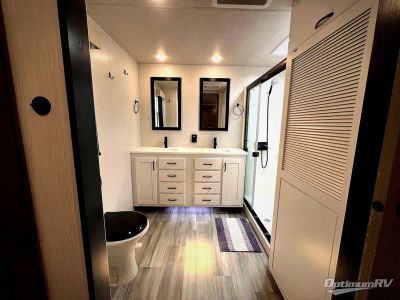 2022 Forest River Cedar Creek — photo 23 view