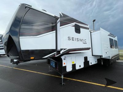 2026 Jayco Seismic - Photo 2