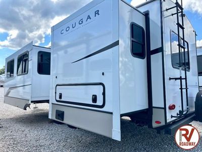 2025 Cougar Half-Ton 25FKD - Photo 6