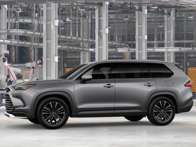 2026 Toyota Grand Highlander Hybrid — rear three-quarter view