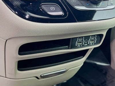 2023 Chrysler Voyager — photo 14 view