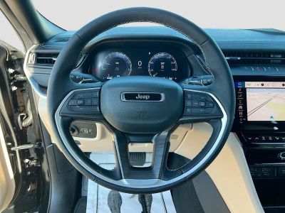 2026 Jeep Grand Cherokee — photo 11 view