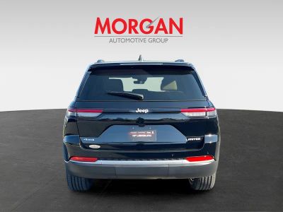 2026 Jeep Grand Cherokee — engine compartment view