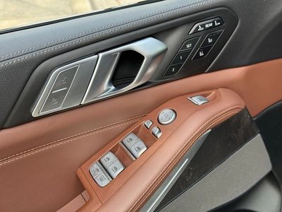 2021 BMW X7 xDrive40i — photo 32 view