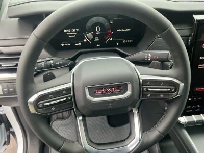 2026 GMC Acadia — photo 14 view