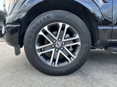 2023 Ford F-150 — photo 18 view