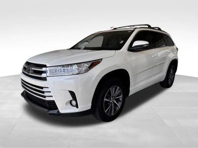 2018 Toyota Highlander — rear three-quarter view