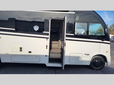 2025 Thor Motor Coach Vegas - Photo 6