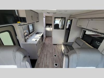 2025 Thor Motor Coach Vegas - Photo 12