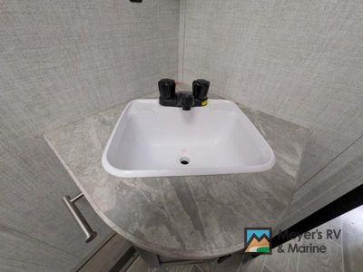 2021 Gulf Stream RV ENLIGHTEN - Photo 19