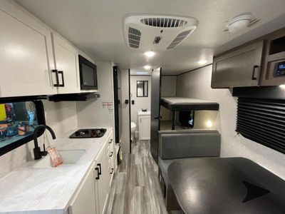 2025 Jayco Jay Flight SLX - Photo 9