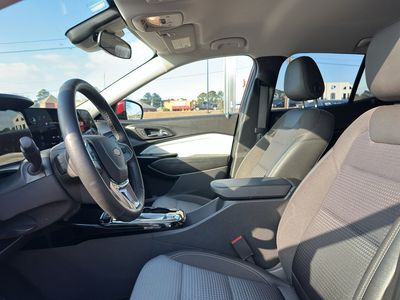 2025 Chevrolet Trax - Photo 14