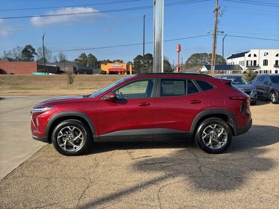 2025 Chevrolet Trax - Photo 4