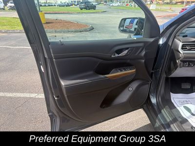 2020 GMC Acadia SLE — photo 13 view