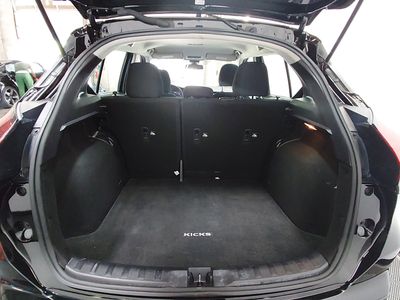 2024 Nissan Kicks — photo 11 view