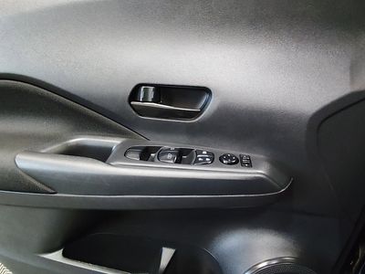 2024 Nissan Kicks — photo 19 view