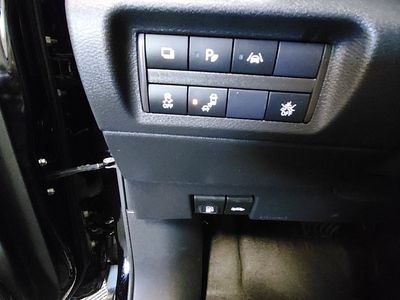 2024 Nissan Kicks — photo 13 view