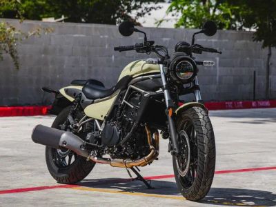 2025 Kawasaki Eliminator® — front three-quarter view