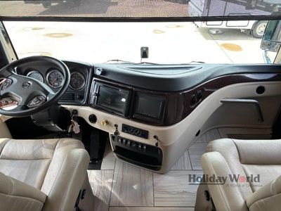 2019 Fleetwood Discovery LXE — photo 9 view