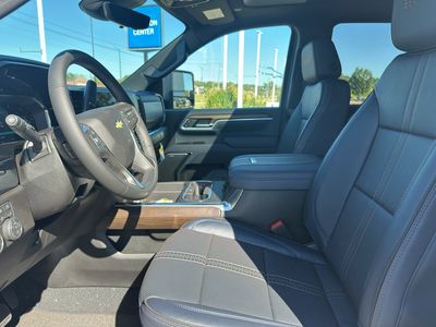 2026 Chevrolet Silverado 3500 HD - Photo 10