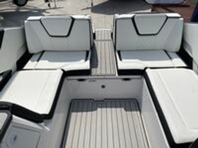 2025 Yamaha 252 S - Photo 29