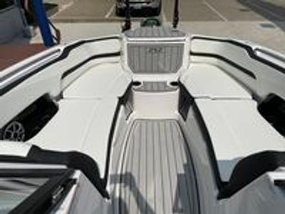 2025 Yamaha 252 S - Photo 17