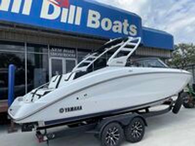 2025 Yamaha 252 S - Photo 3