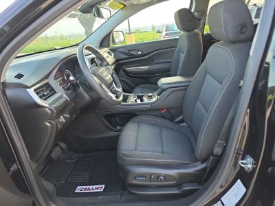 2022 GMC Acadia — photo 9 view