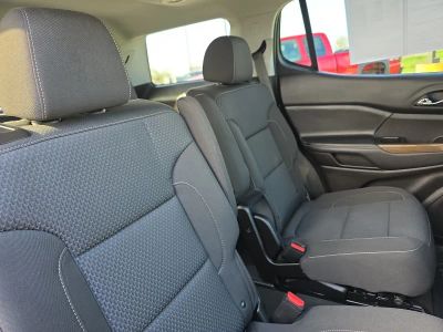 2022 GMC Acadia — photo 14 view