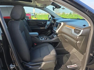 2022 GMC Acadia — photo 15 view