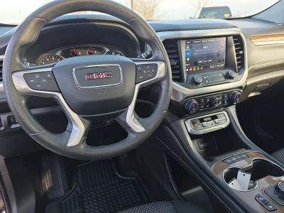 2022 GMC Acadia — photo 12 view