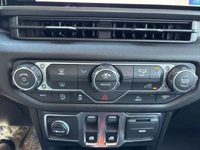 2026 Jeep Wrangler - Photo 4