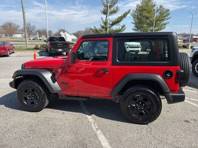 2026 Jeep Wrangler - Photo 17