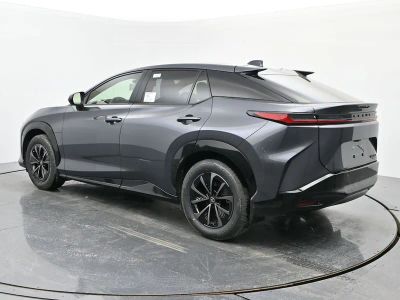 2026 Lexus RZ - Photo 3